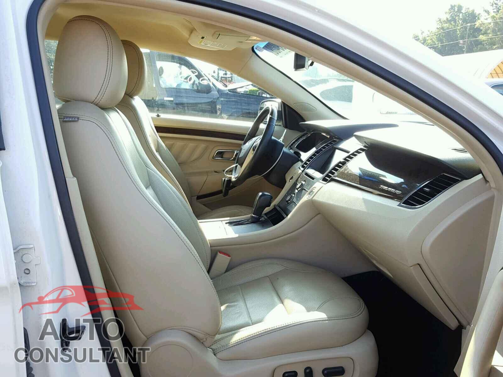 FORD TAURUS 2015 - 1FAHP2F82FG157557