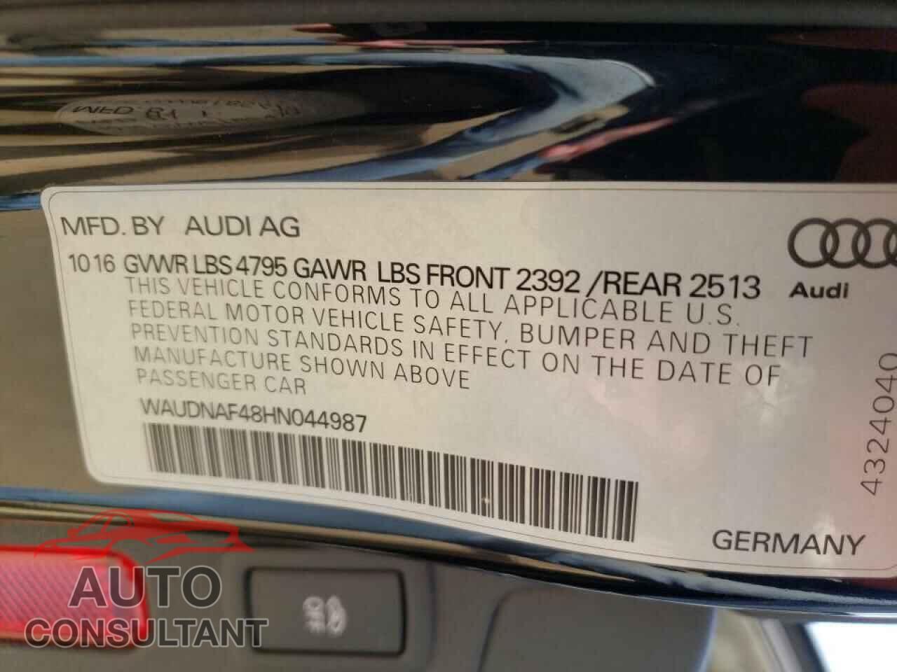 AUDI A4 2017 - WAUDNAF48HN044987