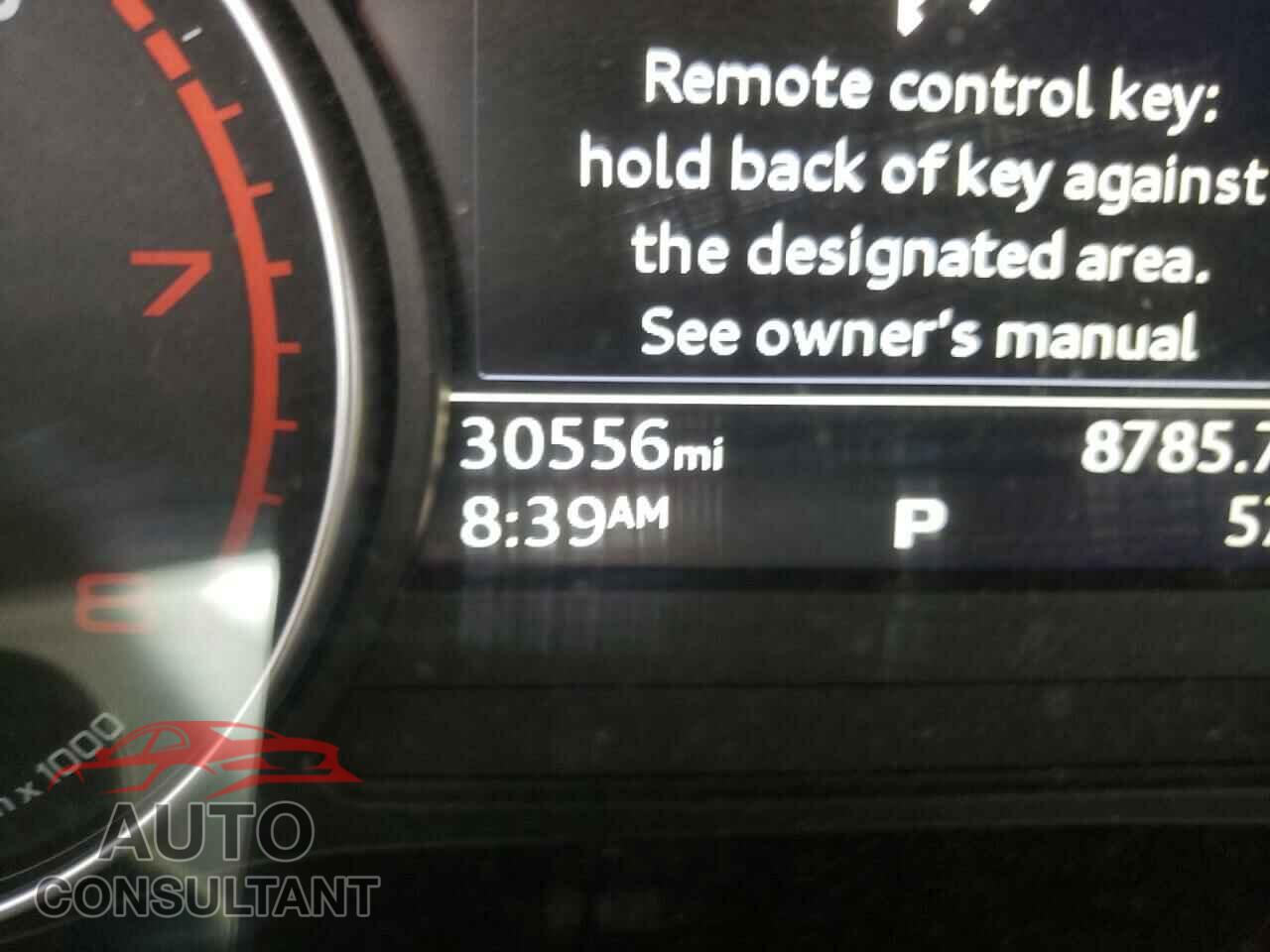 AUDI A4 2017 - WAUANAF48HN041185