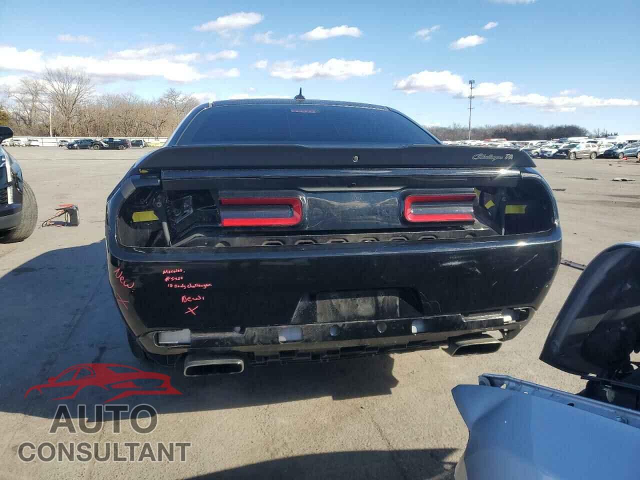 DODGE CHALLENGER 2018 - 2C3CDZFJ4JH182745