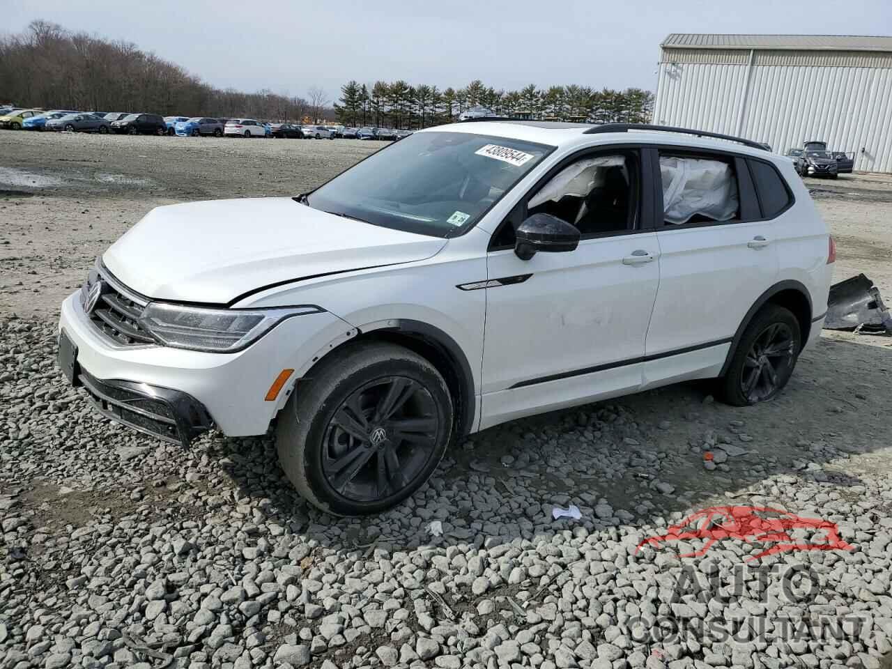 VOLKSWAGEN TIGUAN 2023 - 3VV8B7AX0PM001272