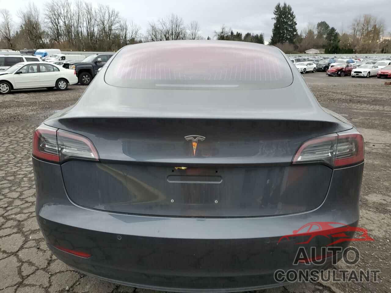 TESLA MODEL 3 2018 - 5YJ3E1EA5JF016266