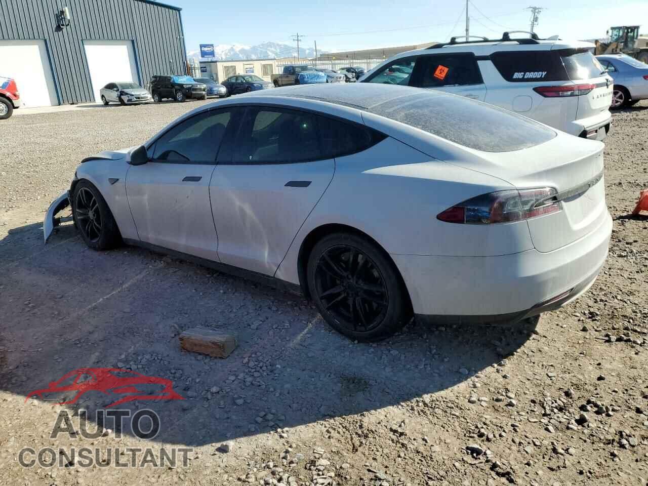 TESLA MODEL S 2015 - 5YJSA1H27FF083891
