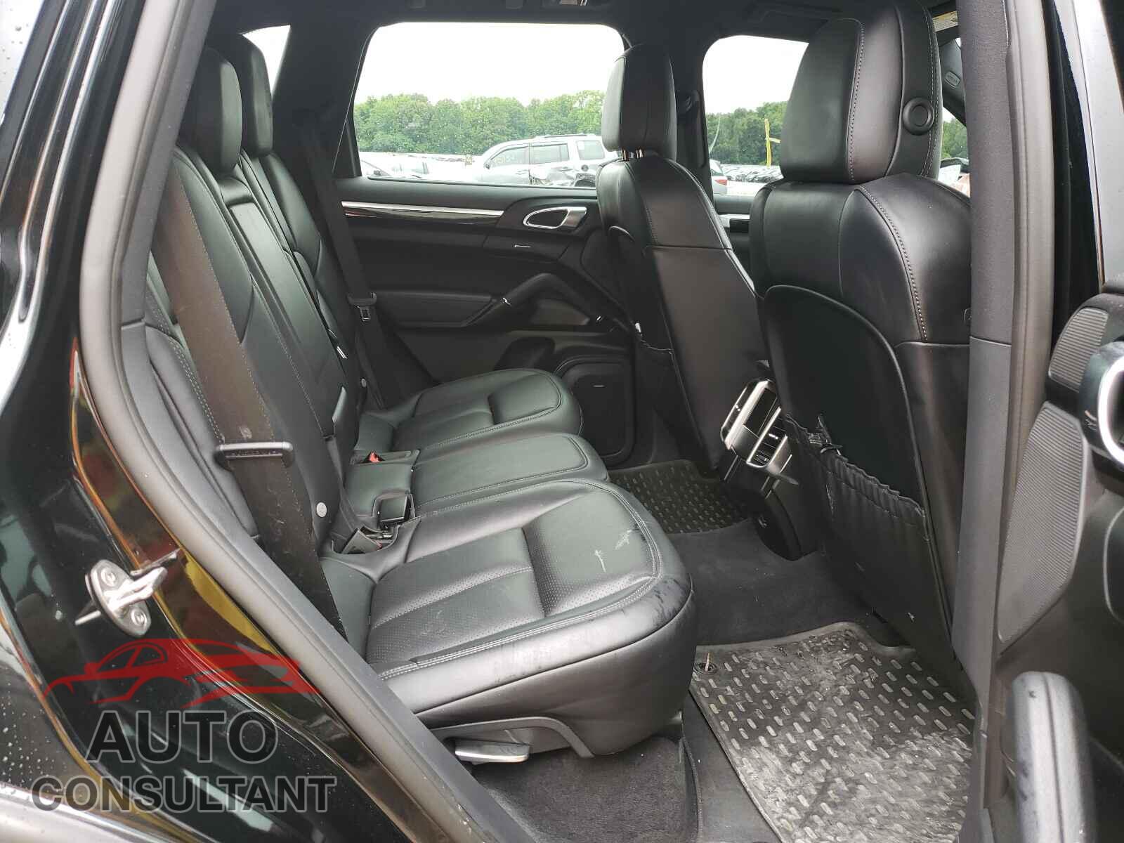 PORSCHE CAYENNE 2017 - WP1AA2A29HKA82242