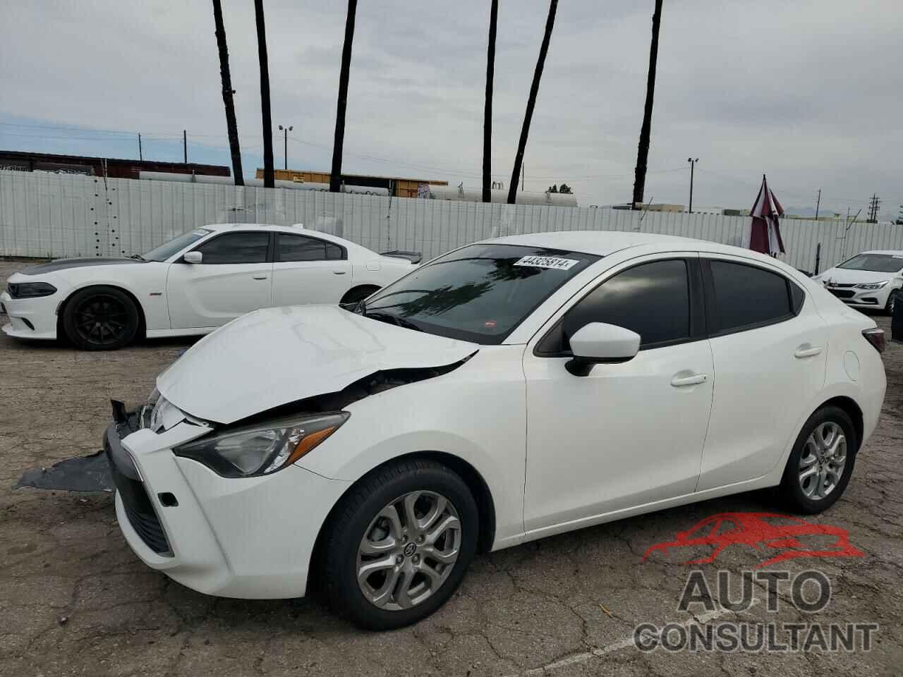 TOYOTA YARIS 2017 - 3MYDLBYV7HY153997