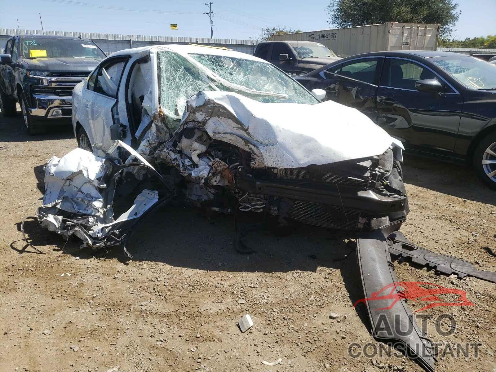 VOLKSWAGEN JETTA 2017 - 3VW2B7AJ5HM207962