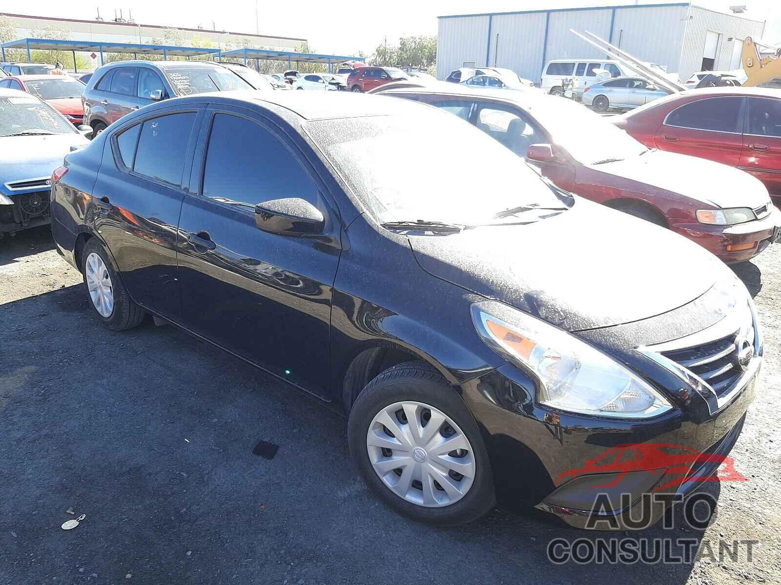 NISSAN VERSA 2019 - 3N1CN7AP4KL830539