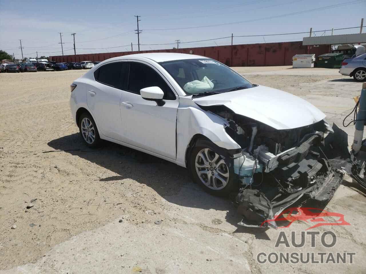 TOYOTA YARIS 2018 - 3MYDLBYVXJY317314