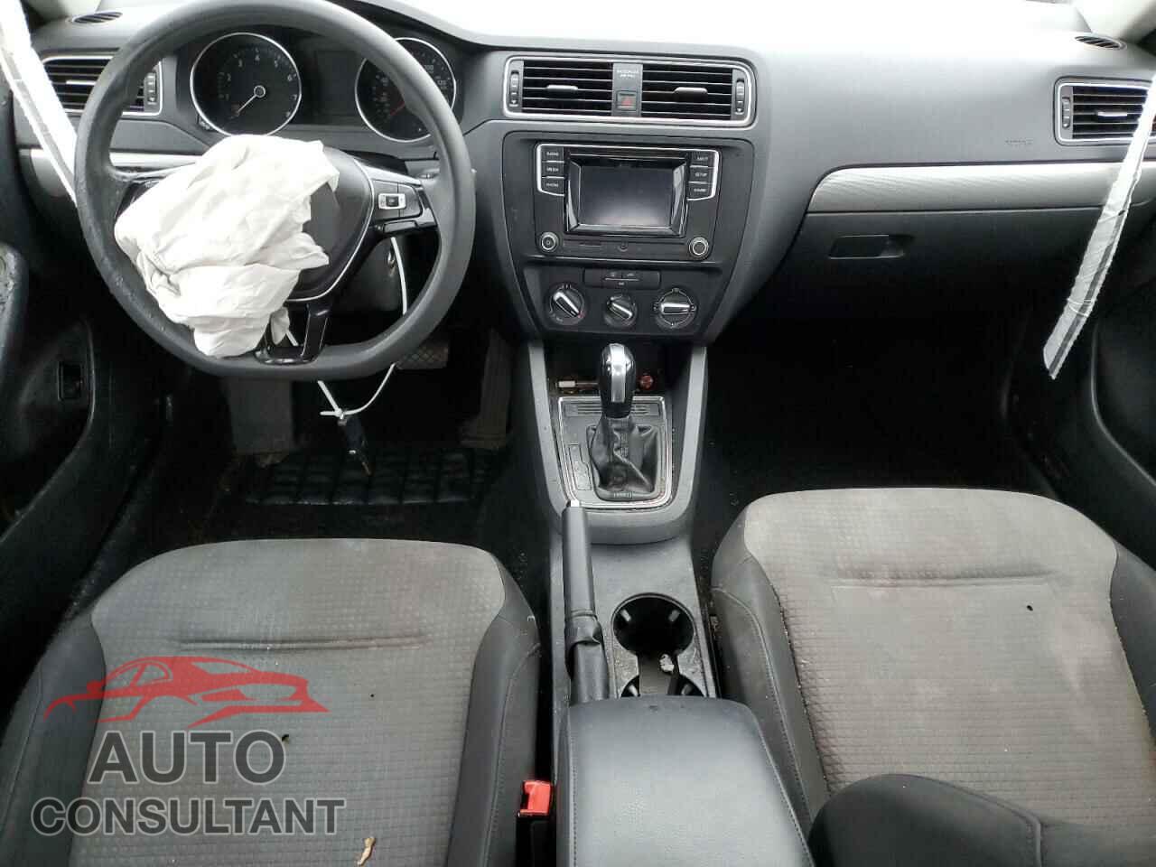 VOLKSWAGEN JETTA 2017 - 3VW2B7AJ0HM294847
