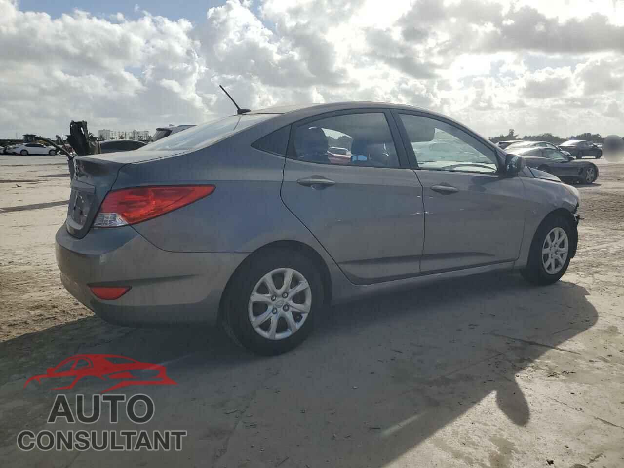 HYUNDAI ACCENT 2013 - KMHCT4AE5DU484330