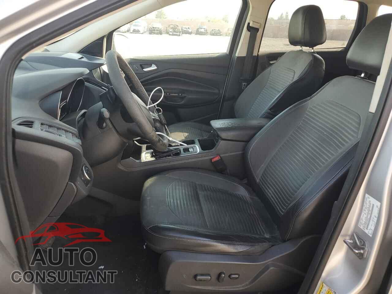 FORD ESCAPE 2017 - 1FMCU0G95HUB29891