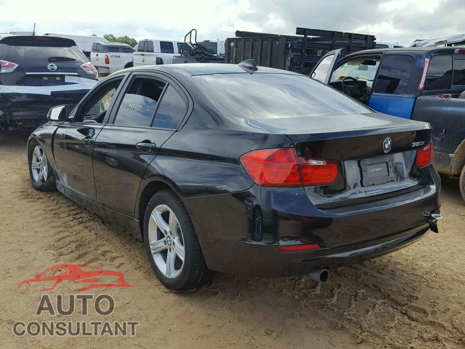 BMW 3 SERIES 2015 - WBA3B1G52FNT04227