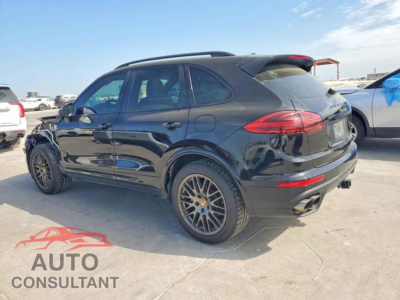 PORSCHE CAYENNE 2018 - WP1AE2A24JLA70391