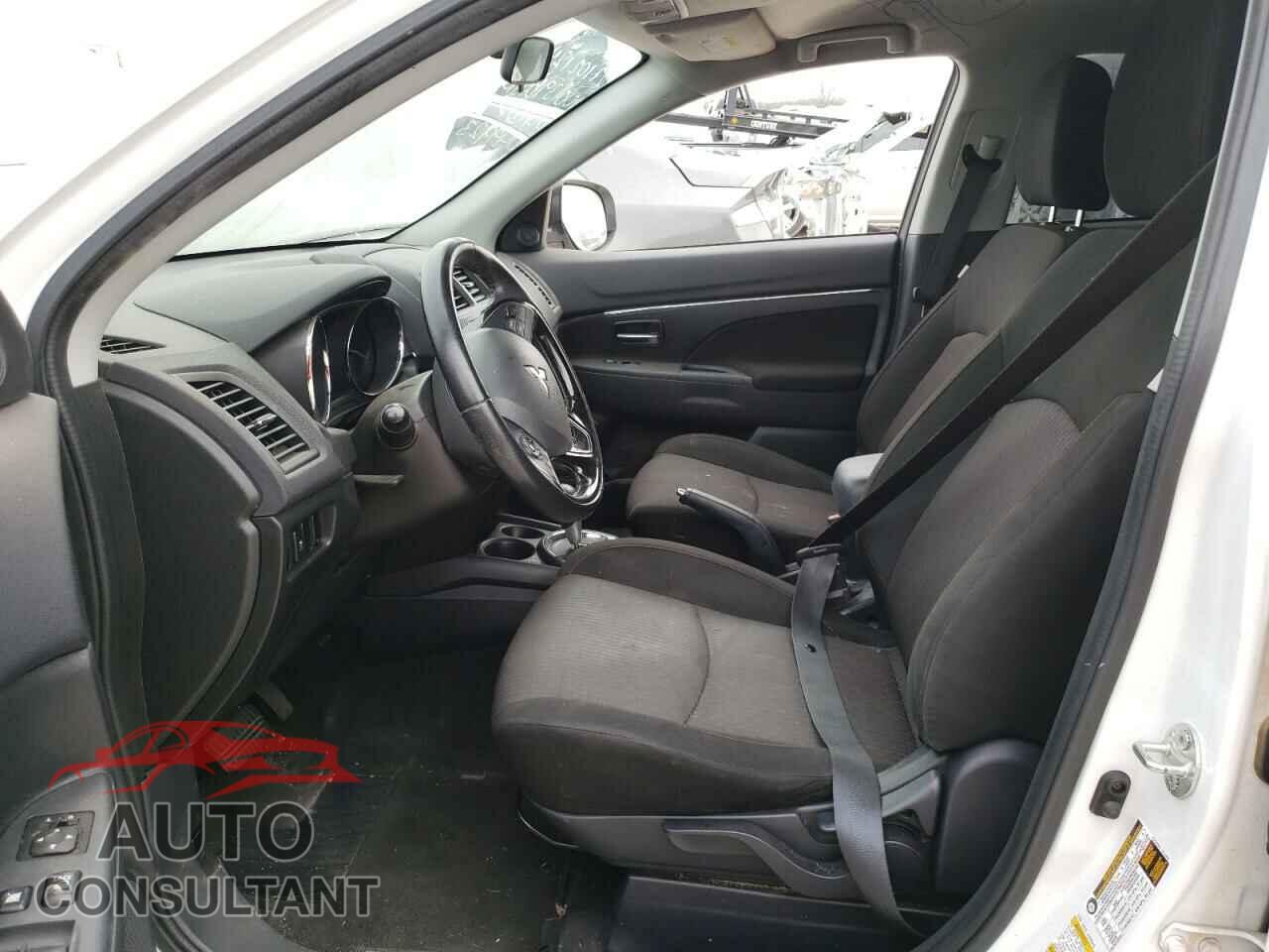 MITSUBISHI OUTLANDER 2017 - JA4AP3AUXHZ049923