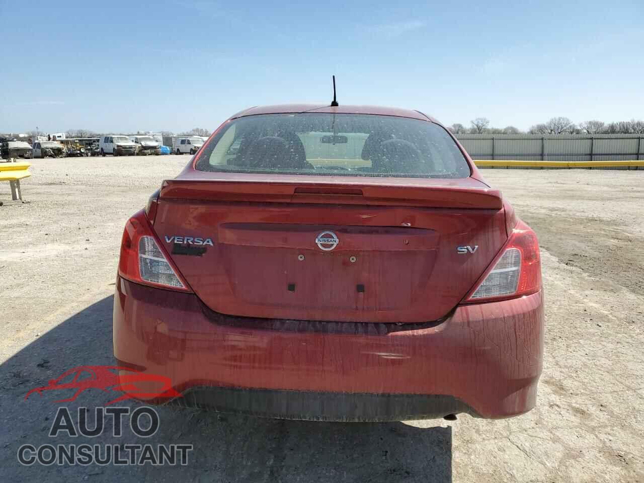 NISSAN VERSA 2017 - 3N1CN7AP3HL878039