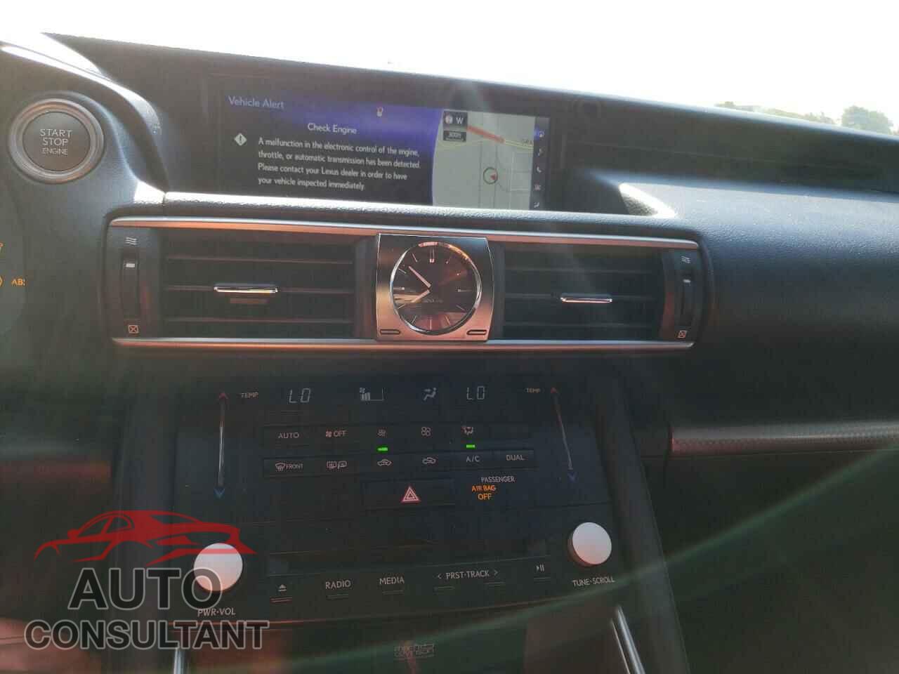 LEXUS IS 2018 - JTHBZ1D21J5033625