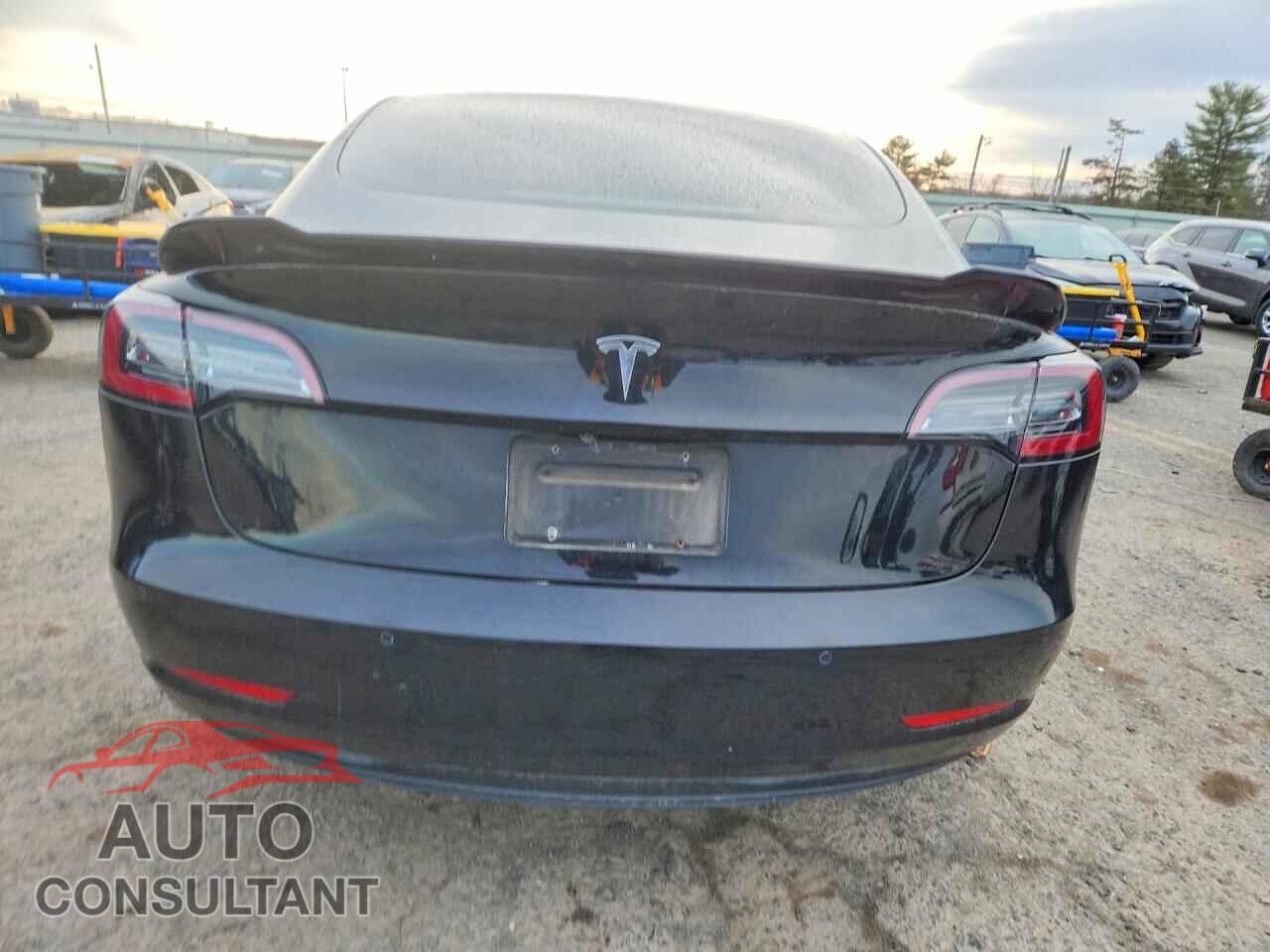 TESLA MODEL 3 2019 - 5YJ3E1EA6KF193264