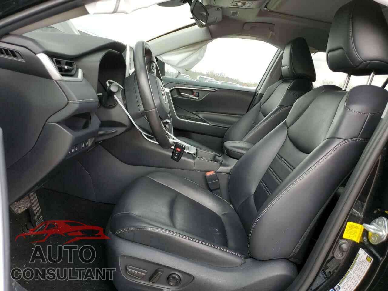 TOYOTA RAV4 2019 - 2T3A1RFV2KC010148