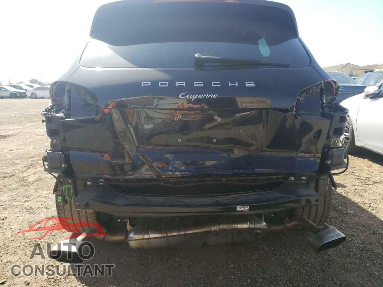 PORSCHE CAYENNE 2017 - WP1AA2A24HKA86361