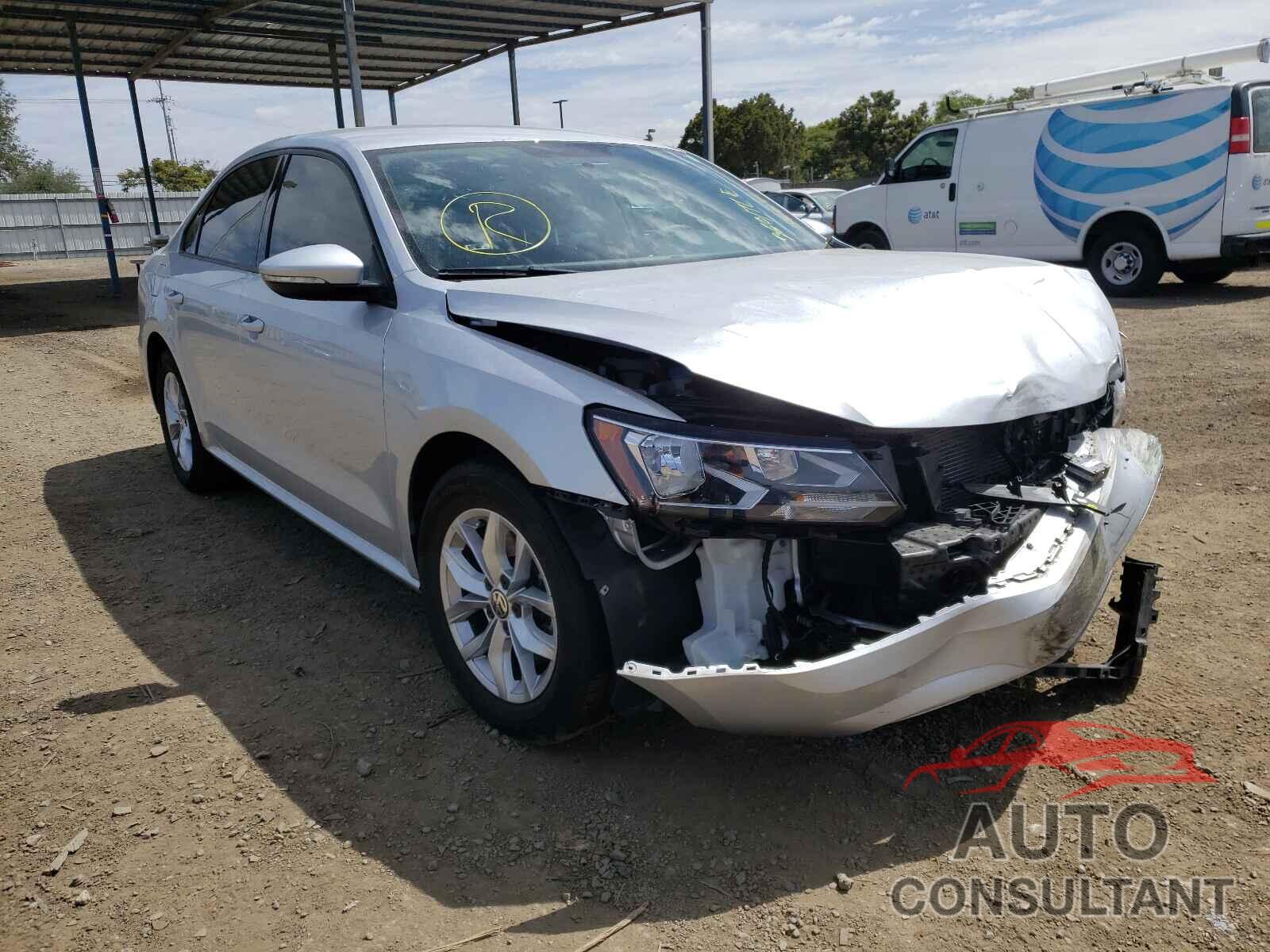 VOLKSWAGEN PASSAT 2018 - 1VWAA7A32JC030598