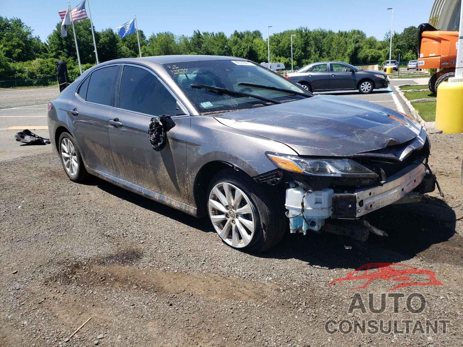 TOYOTA CAMRY 2018 - 4T1B11HK4JU102599