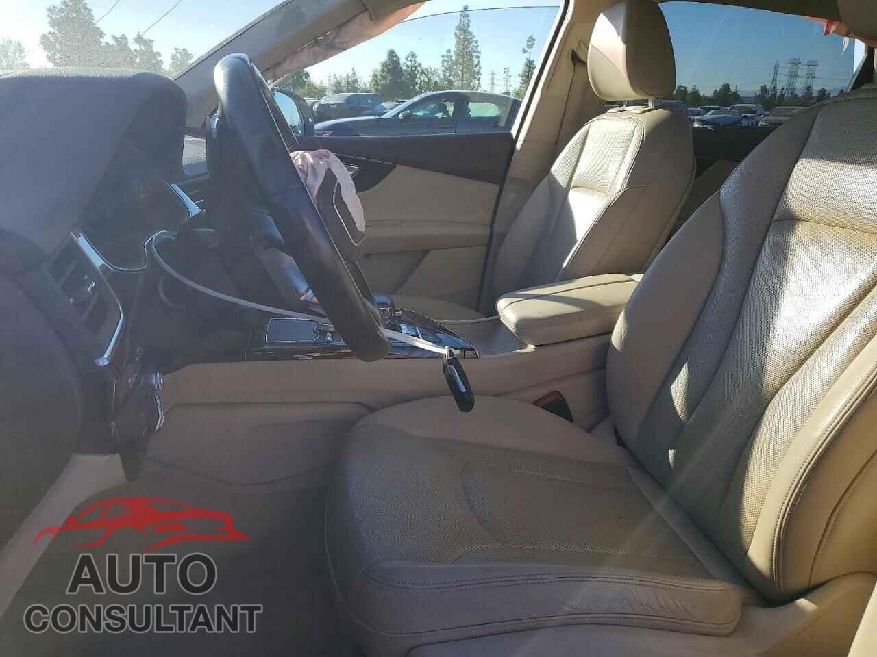 AUDI Q7 2018 - WA1VAAF76JD043484