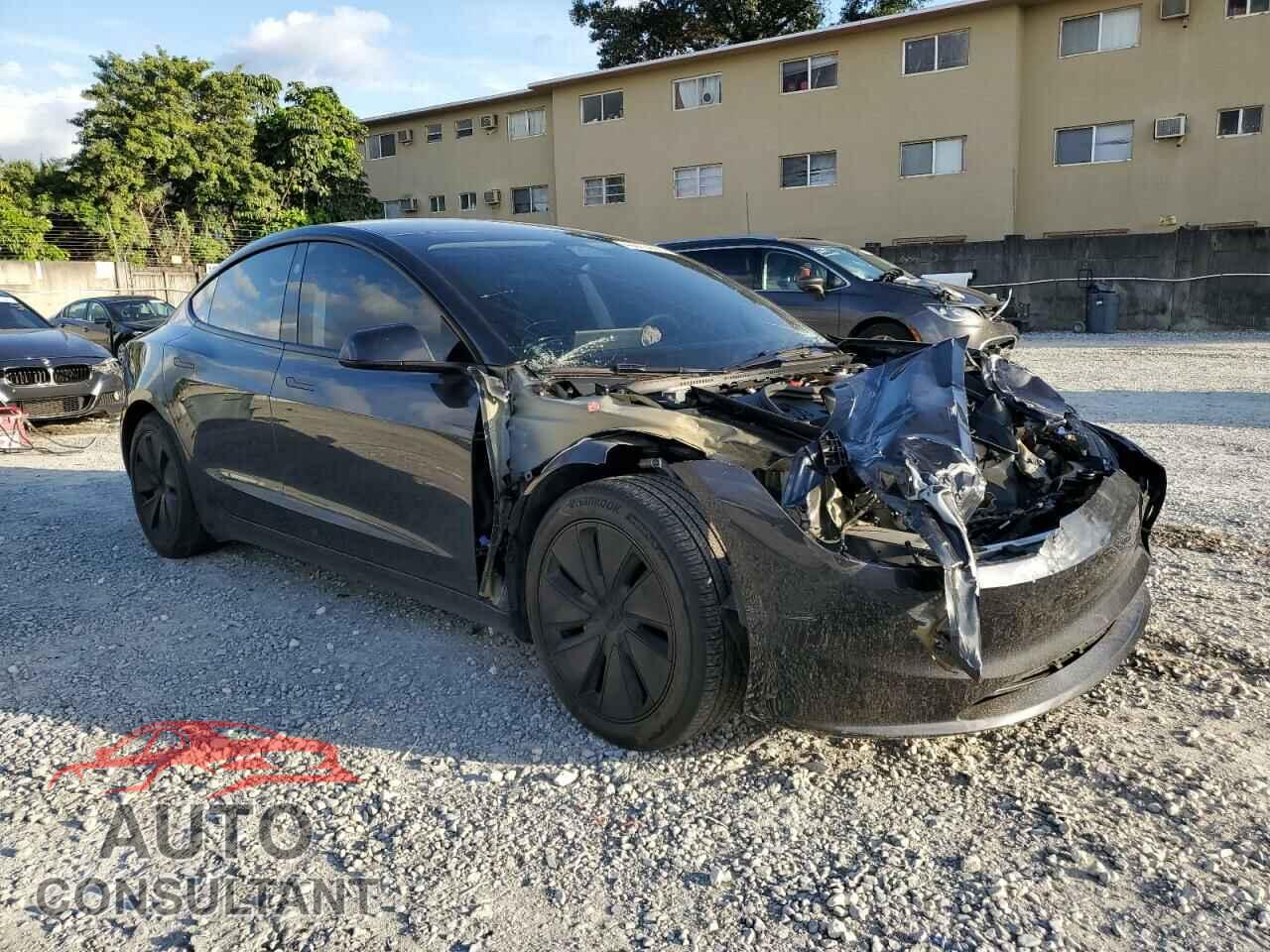 TESLA MODEL 3 2024 - 5YJ3E1EB5RF729978