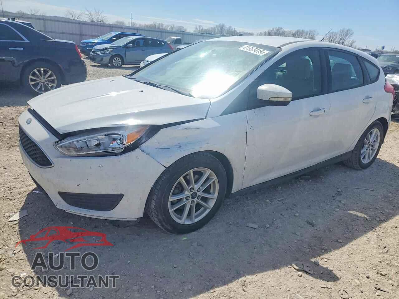 FORD FOCUS 2015 - 1FADP3K27FL264357