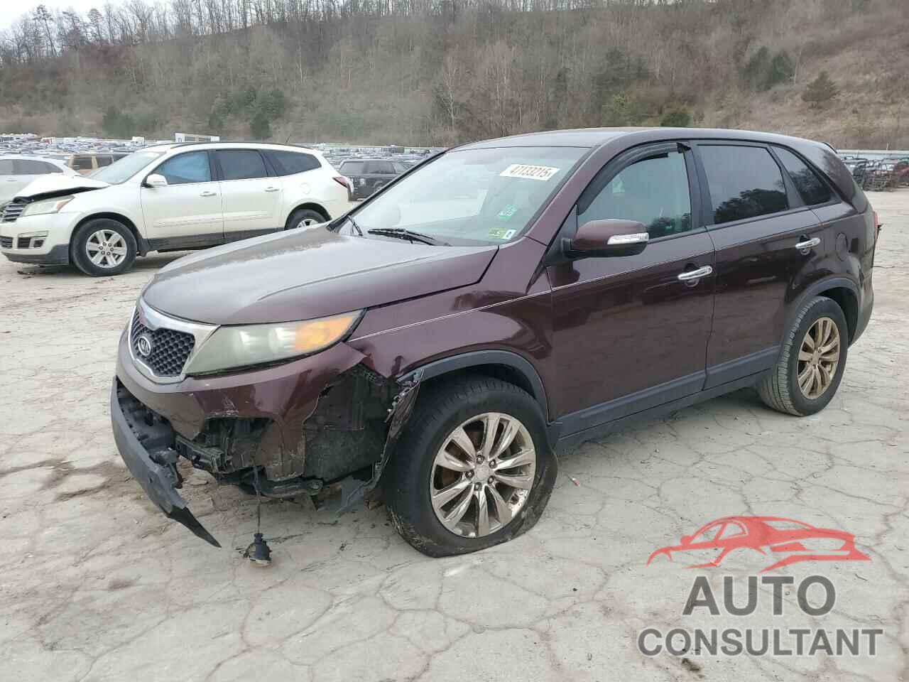 KIA SORENTO 2011 - 5XYKU4A21BG010764