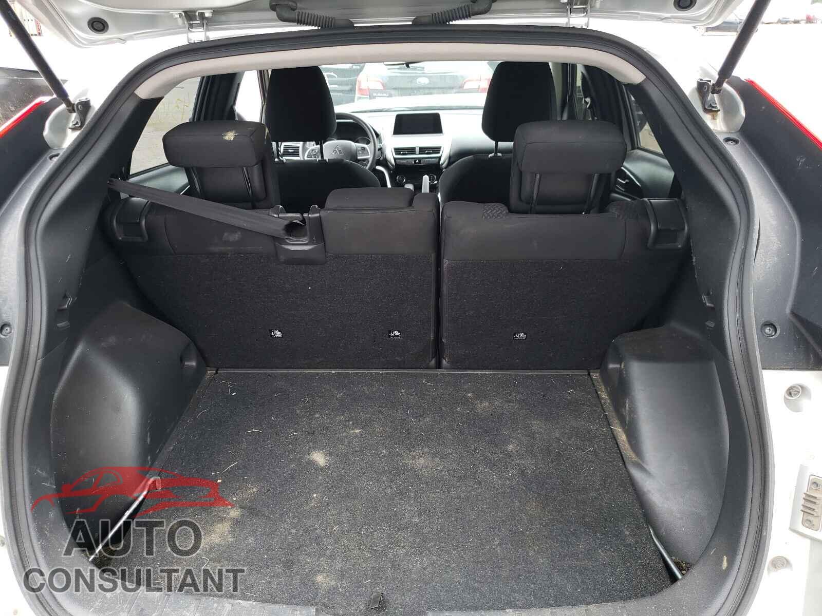 MITSUBISHI ECLIPSE 2018 - JA4AT4AA3JZ043667
