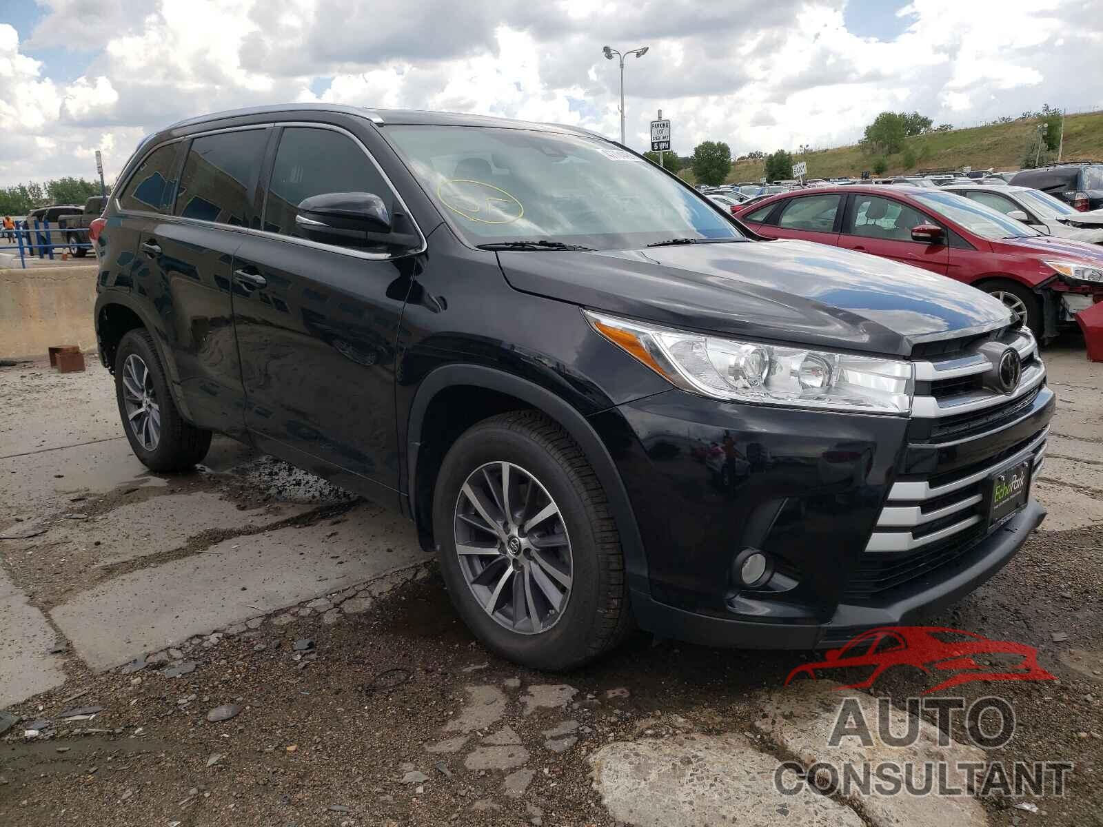 TOYOTA HIGHLANDER 2018 - 5TDJZRFH3JS854281