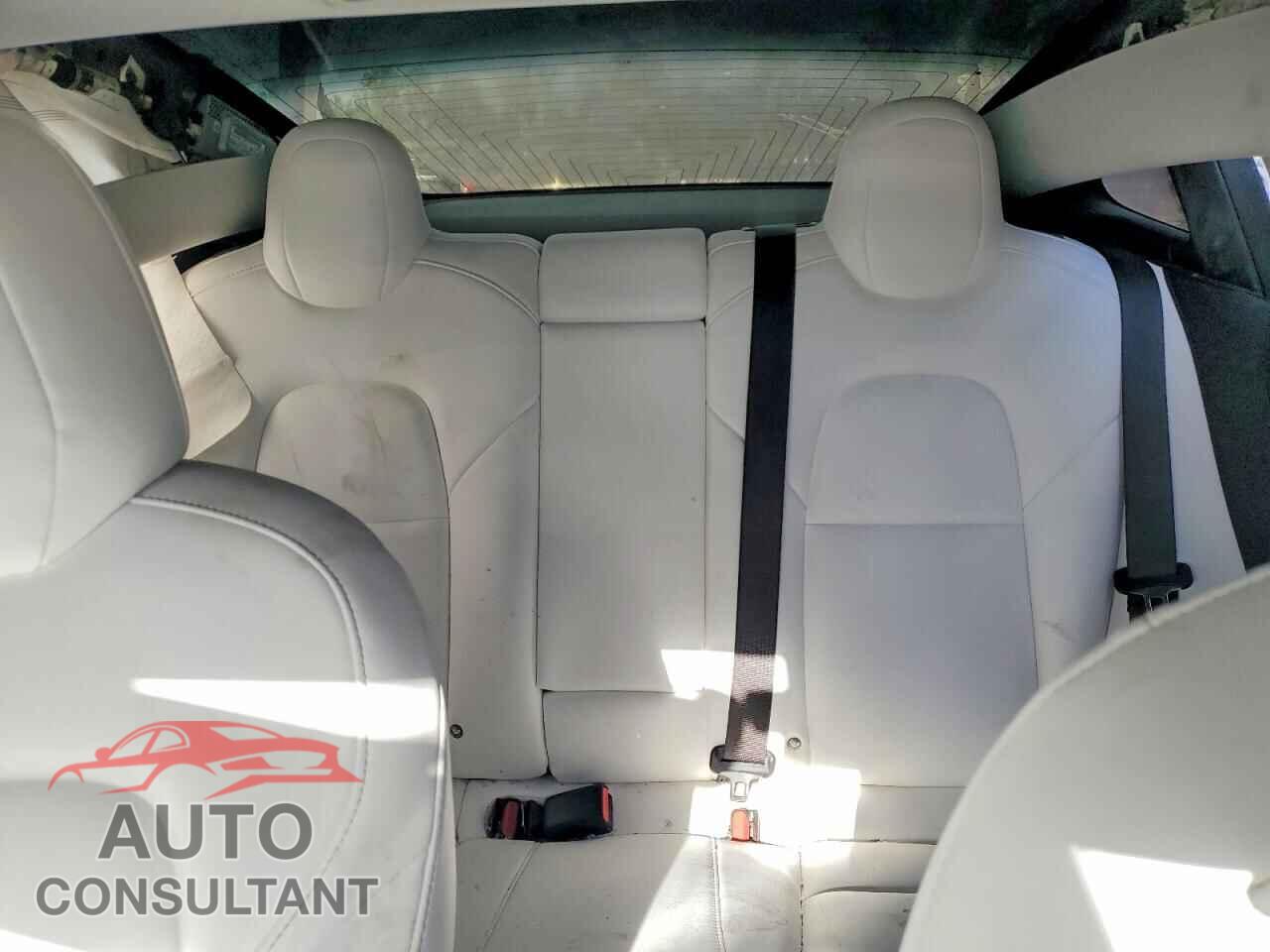 TESLA MODEL 3 2018 - 5YJ3E1EB3JF079147