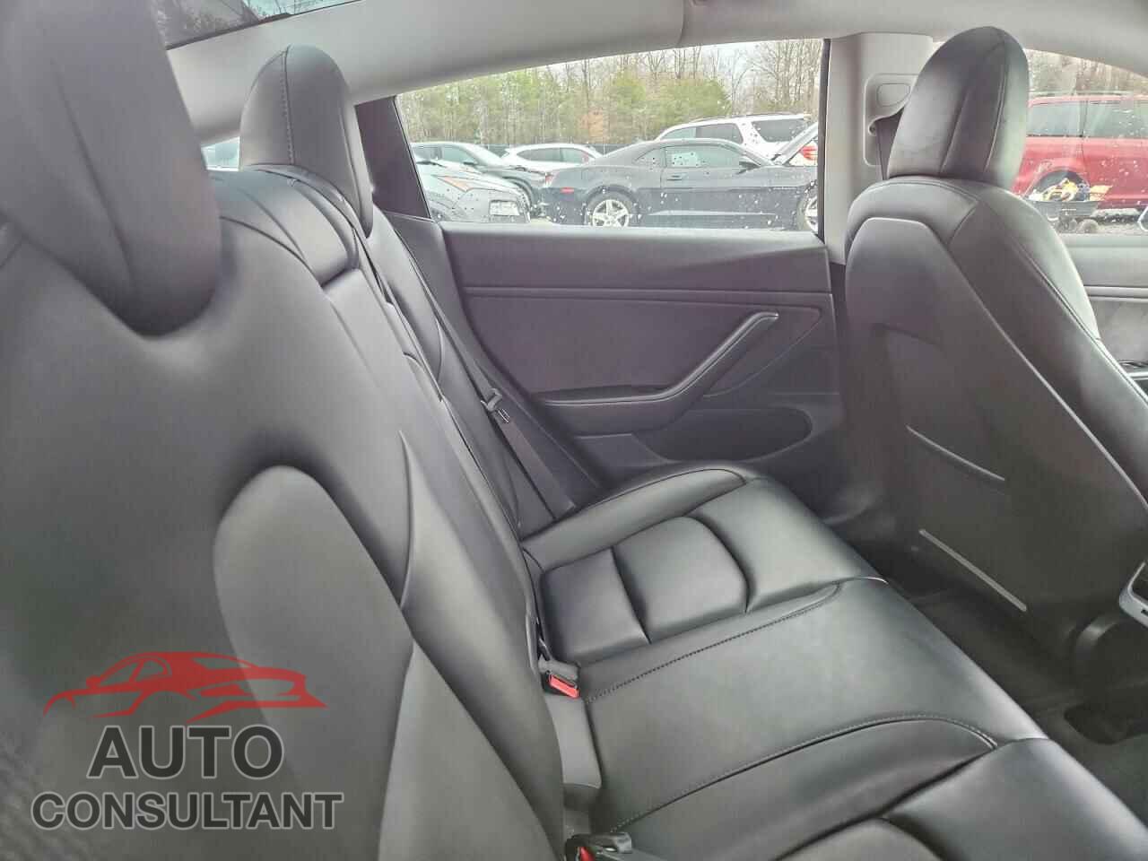 TESLA MODEL 3 2019 - 5YJ3E1EB2KF494008