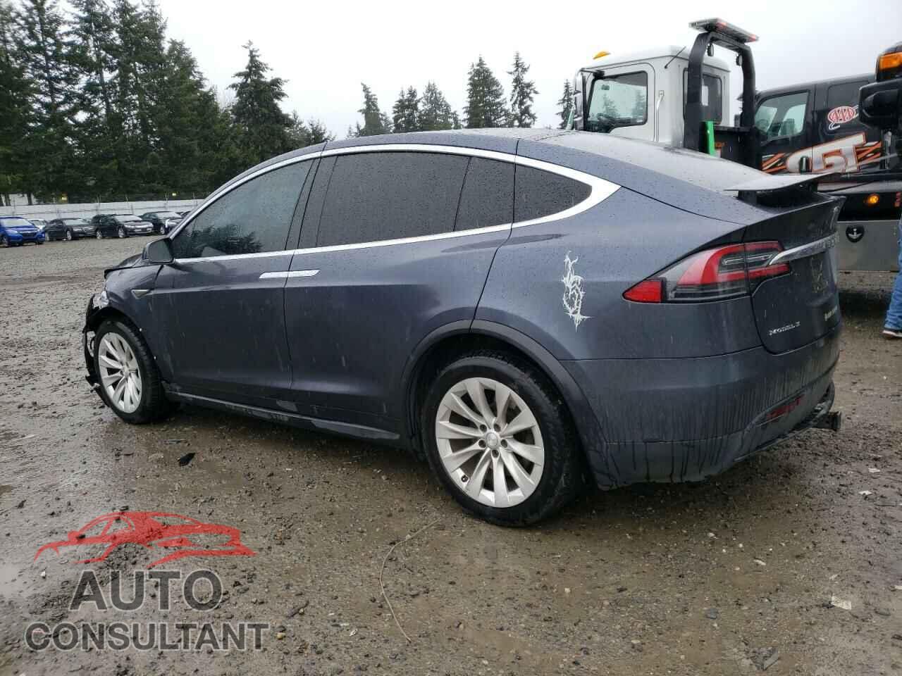 TESLA MODEL X 2016 - 5YJXCBE23GF007323