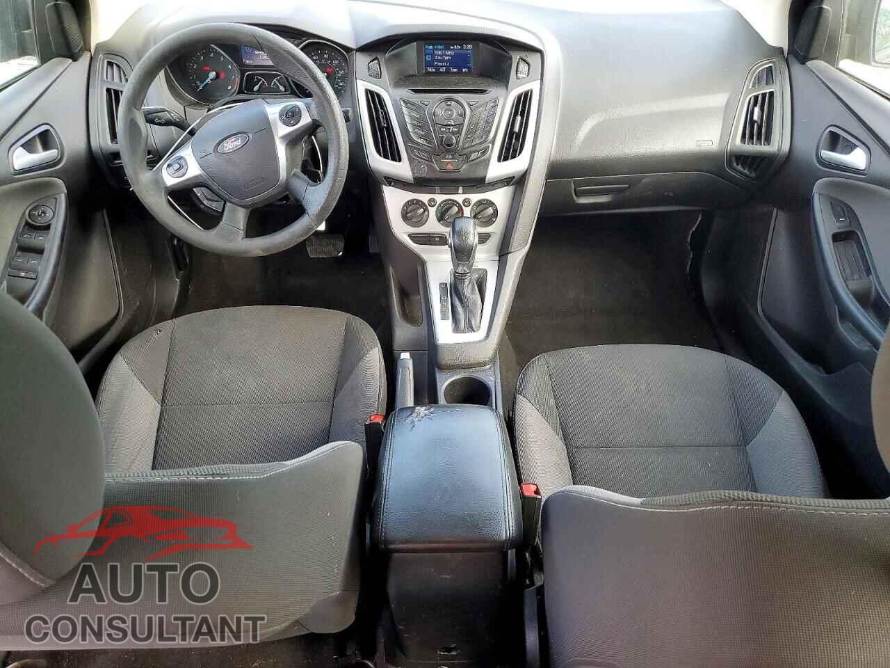 FORD FOCUS 2014 - 1FADP3F22EL134351