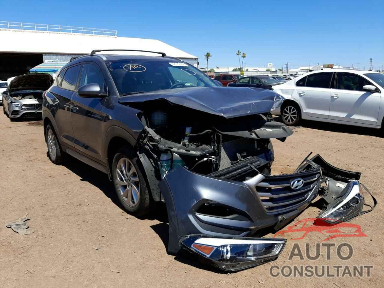 HYUNDAI TUCSON 2017 - KM8J3CA43HU385178