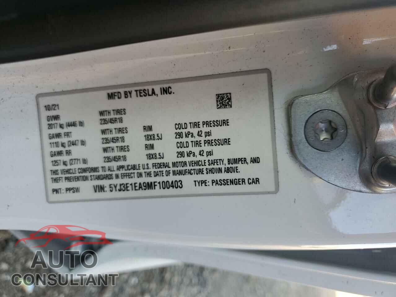 TESLA MODEL 3 2021 - 5YJ3E1EA9MF100403
