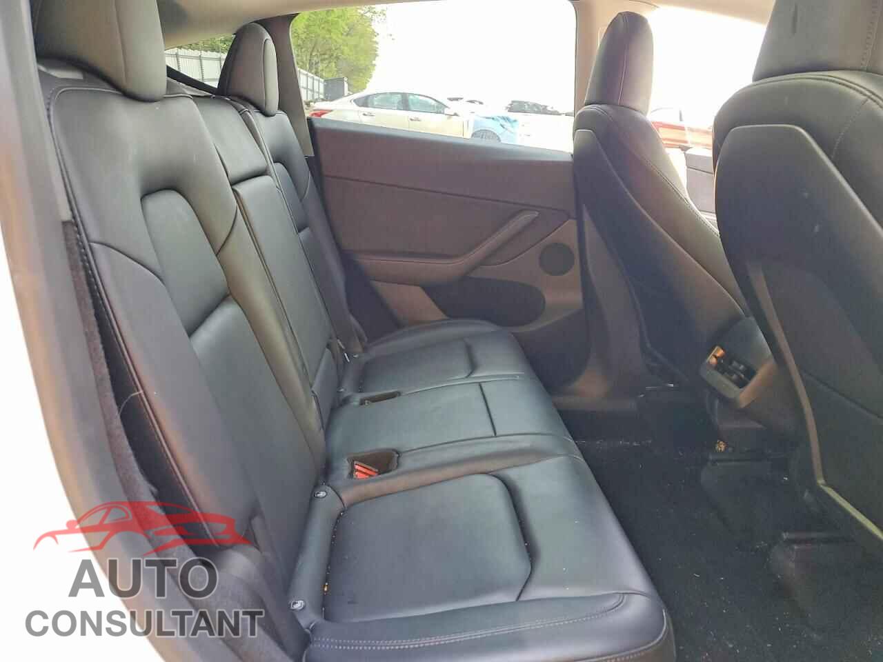 TESLA MODEL Y 2023 - 7SAYGDEE7PF701305