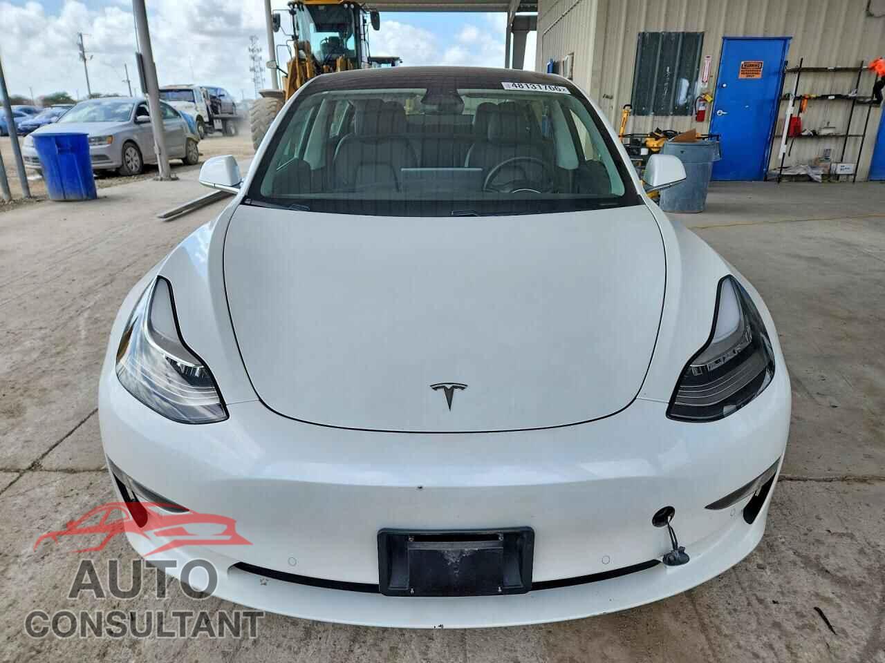 TESLA MODEL 3 2020 - 5YJ3E1EBXLF790735