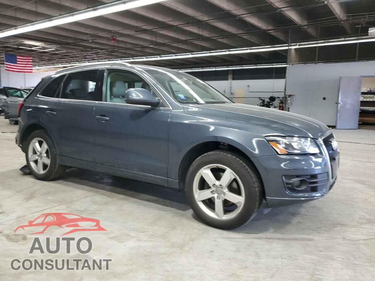 AUDI Q5 2010 - WA1LKAFP0AA013676