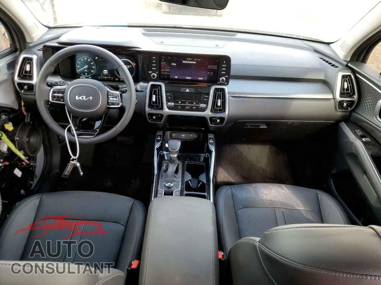 KIA SORENTO 2023 - 5XYRKDLF5PG240593