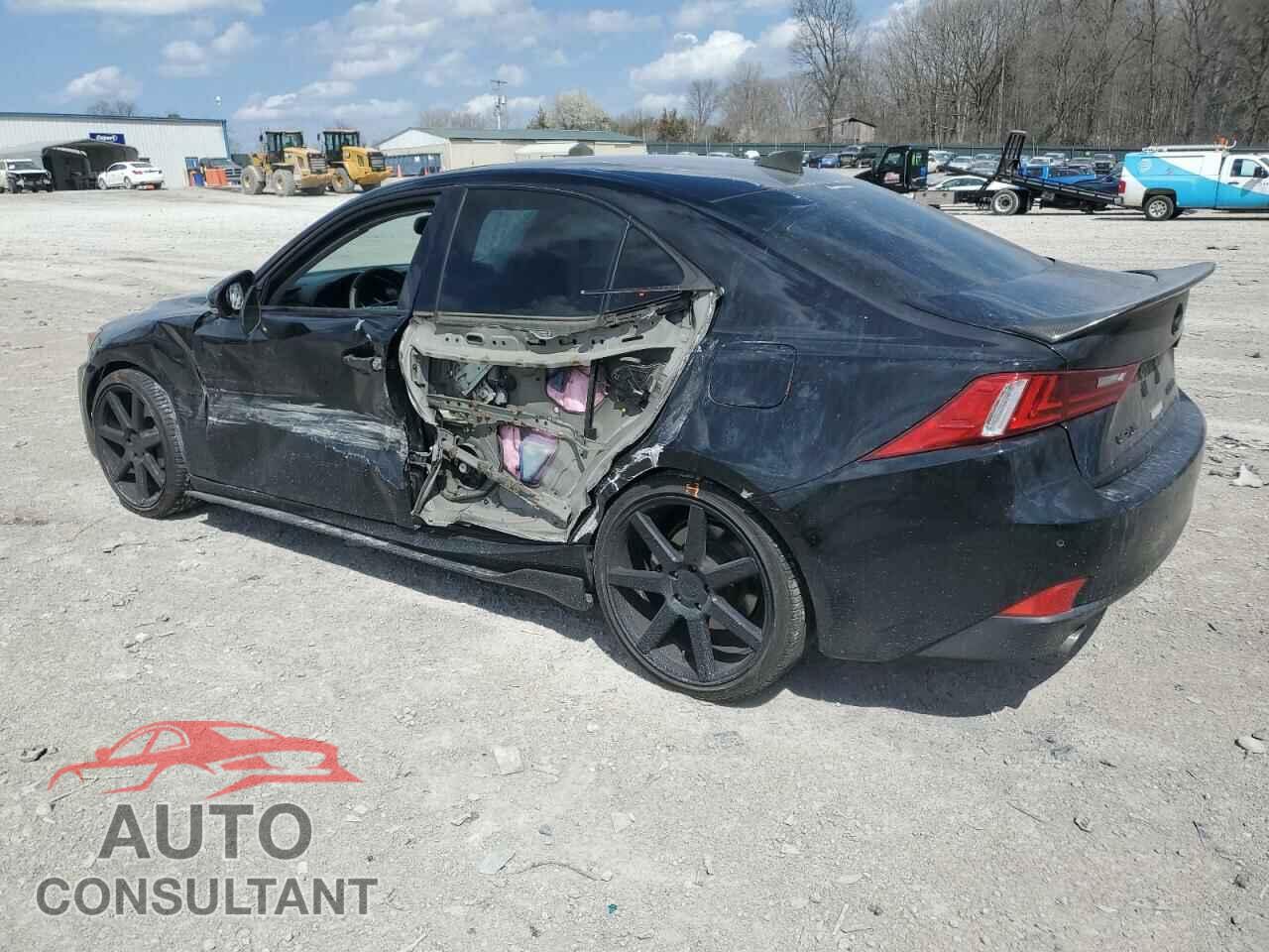 LEXUS IS 2014 - JTHBE1D29E5005055