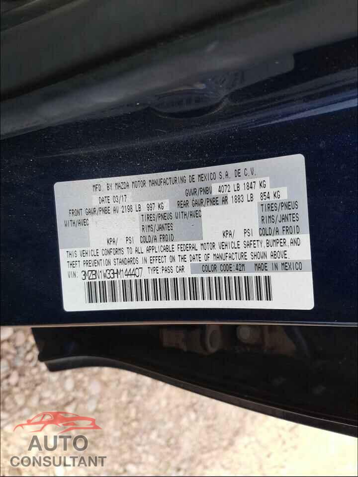 MAZDA 3 2017 - 3MZBN1W33HM144407