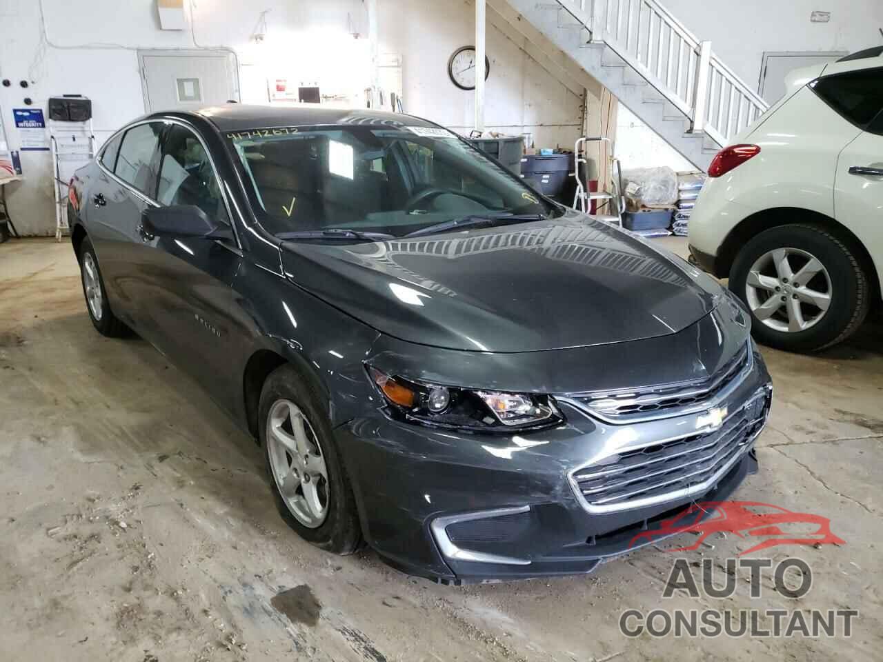 CHEVROLET MALIBU 2018 - 1G1ZB5ST4JF251844