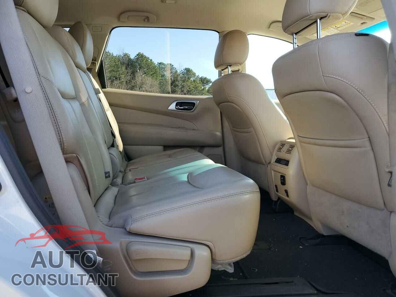 NISSAN PATHFINDER 2017 - 5N1DR2MM4HC601708