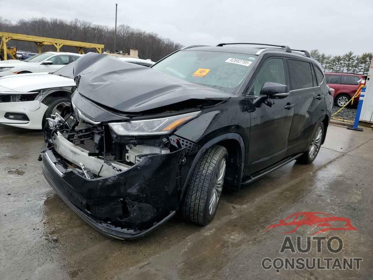 TOYOTA HIGHLANDER 2022 - 5TDFZRBH8NS247942