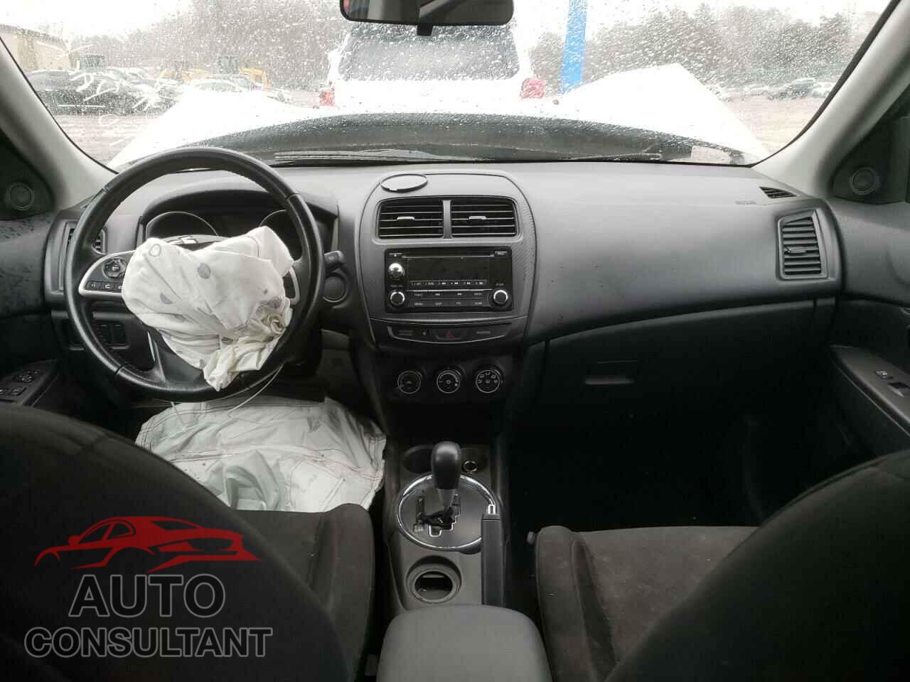 MITSUBISHI OUTLANDER 2015 - 4A4AP3AU3FE013476