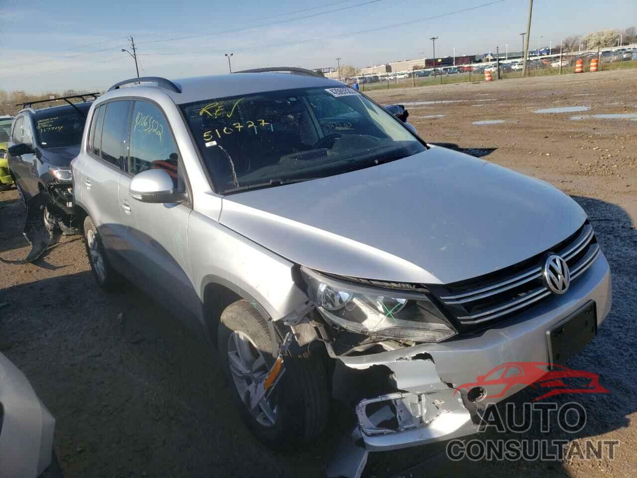 VOLKSWAGEN TIGUAN 2016 - WVGAV7AX3GW510727