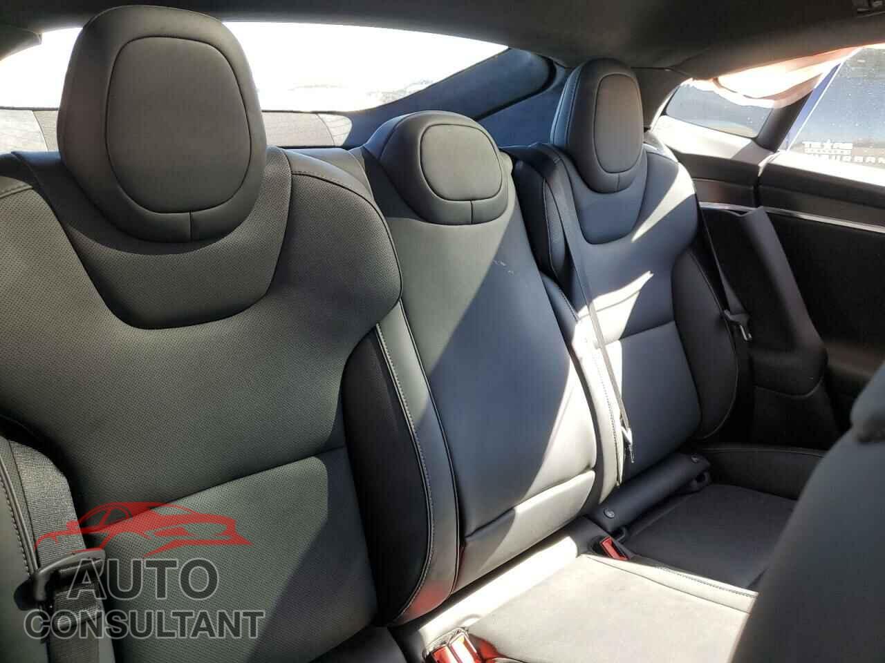 TESLA MODEL S 2023 - 5YJSA1E63PF513084
