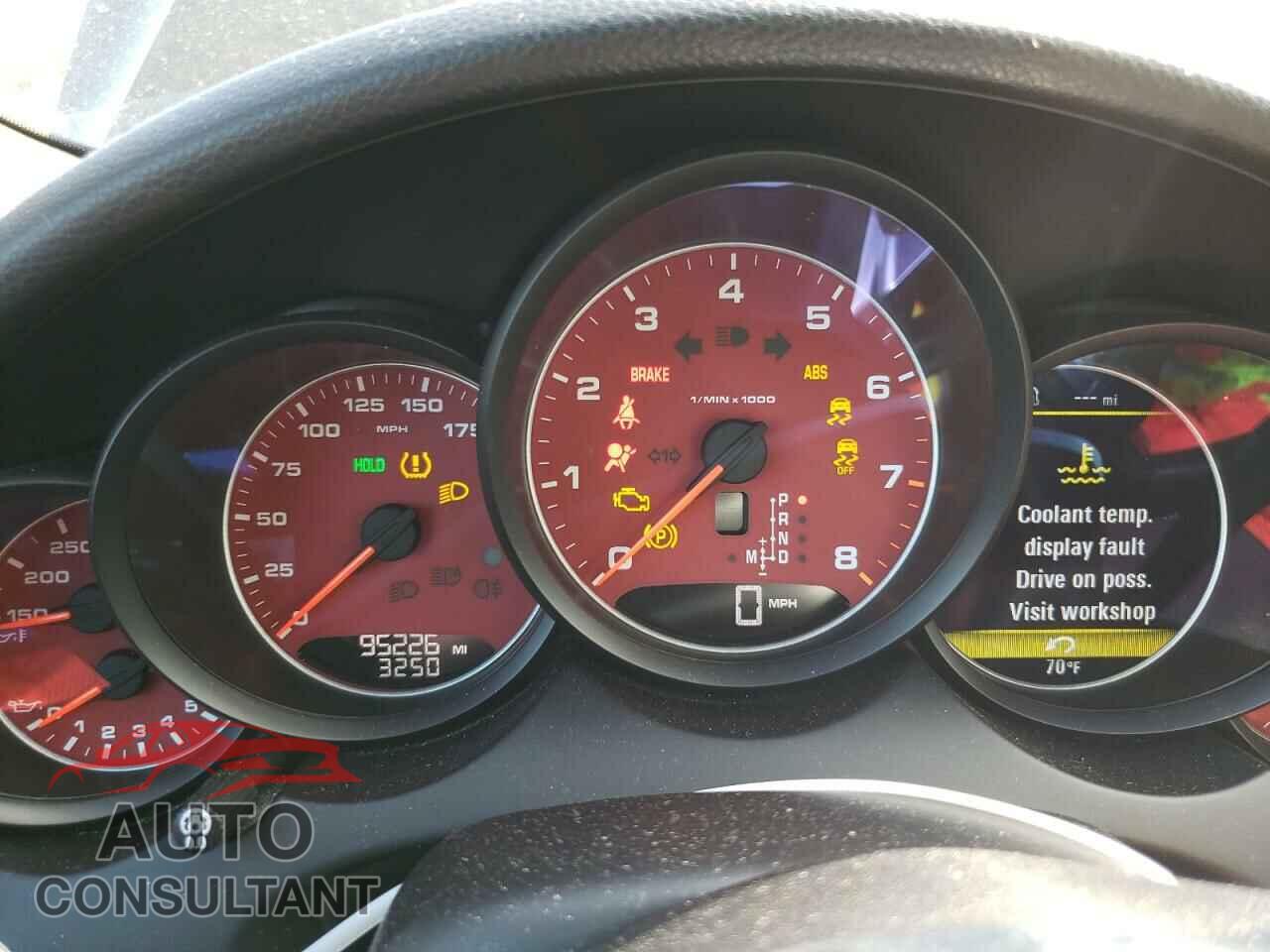 PORSCHE CAYENNE 2016 - WP1AA2A29GLA11194
